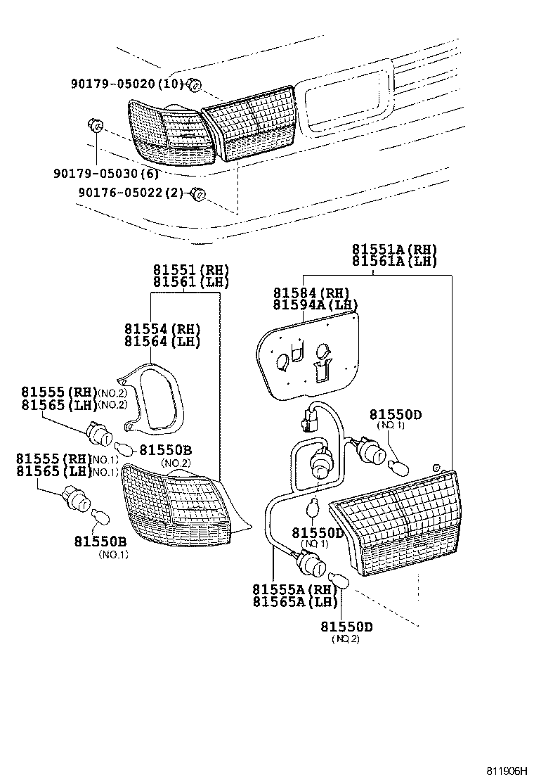  CROWN |  REAR COMBINATION LAMP